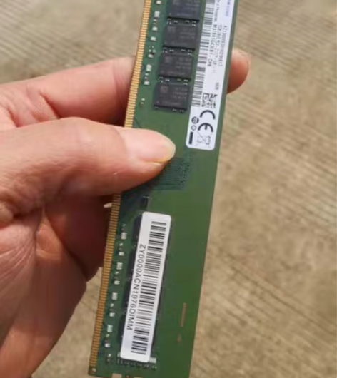 现有三星8g内存条一根，成色看图 感兴趣的...