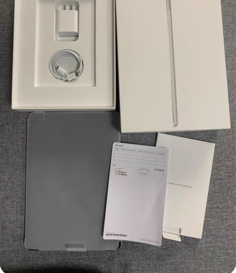 全新iPad 2021 64G银色2021...
