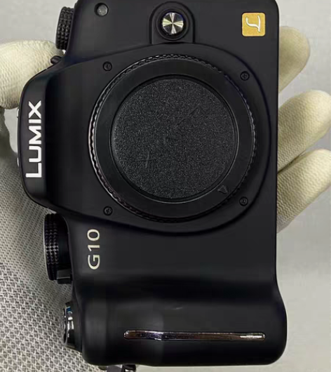 95新松下G10单机 电池充电器。功能OK...