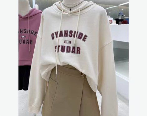 转卖8折！美式复古风短款字母印花连帽卫衣宽...