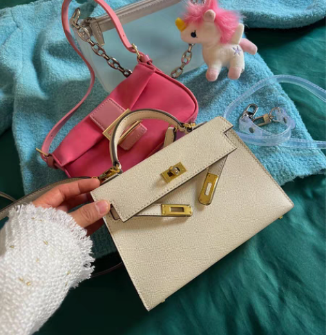 斜挎包 单肩手提包 小号奶昔白金扣 凯莉包...