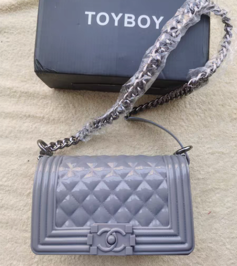 包邮全新 TOYBOY果冻链条包，小号，灰...