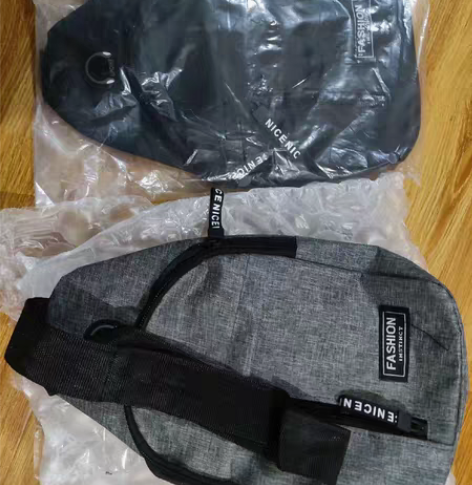 六港老粉脱粉 精致女生必备 斜挎包（19m...