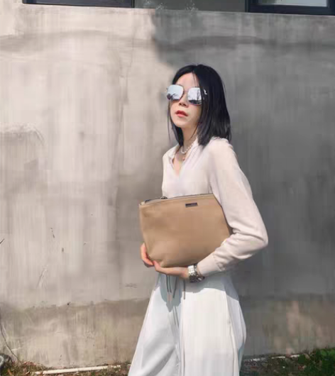 转卖【转卖】LUNA春季新款麂皮容量大简约...