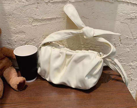 转卖褶皱云朵包2020韩国新款饺子包女手拿...