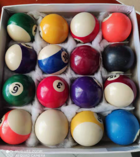 几乎全新台球 个别球用过，其他的一次没用过...