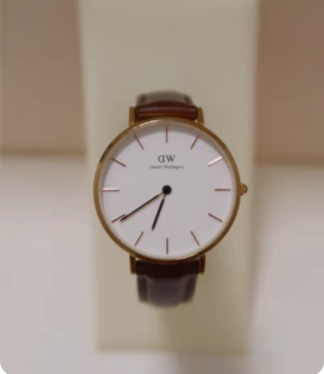 DW手表 九五新 送两个表带 感兴趣的话点...