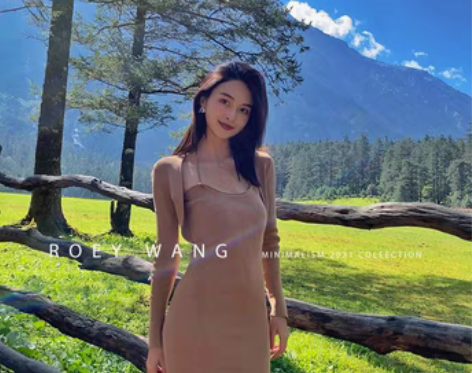转卖ROEYWANG羊毛秋冬加厚两件套披肩...
