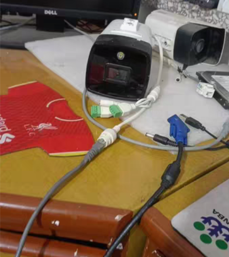 海康威视 200w 警戒摄像头 实物拍摄，...