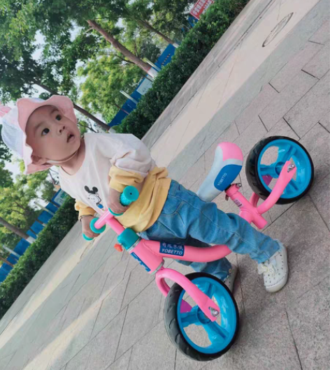 淘宝货源全新可呗比儿童平衡车 只有红色和粉...