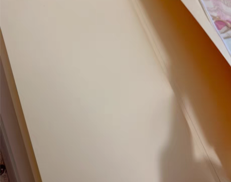 白色。皮面。很好写。 感兴趣的话点“我想要...