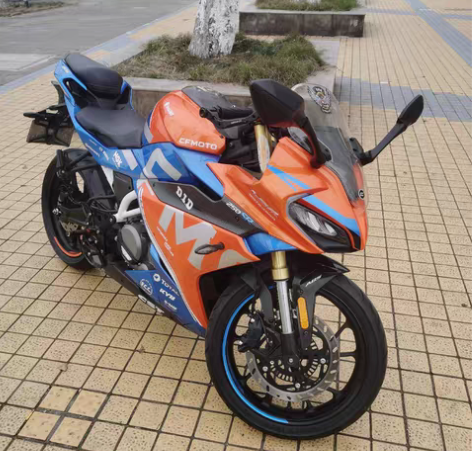 包邮22年1月份春风250sr，赛道版高配...