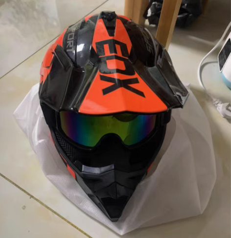 越野盔 带过两次车卖了闲置出 小号的 55...