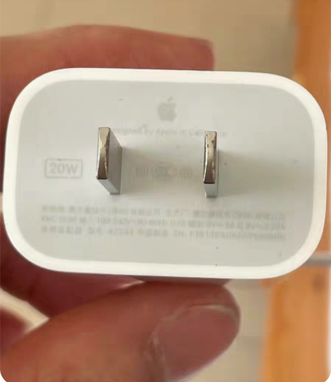 个人自用苹果20w充电器头和线一套，编码看...