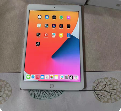 包邮iPad 2020款，Wi-Fi版本。...