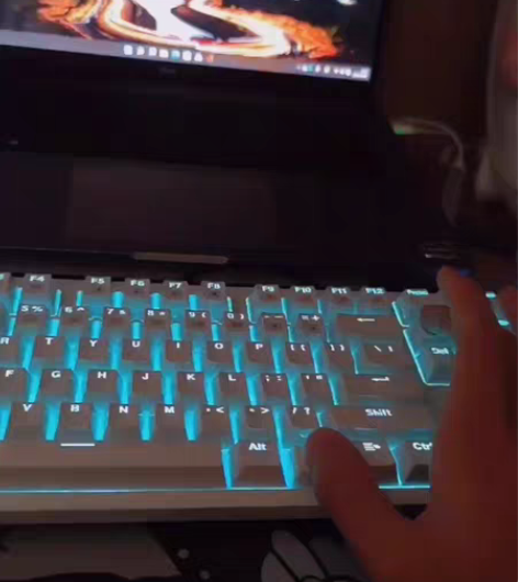 红米笔记本pro15锐龙版2022， 16...