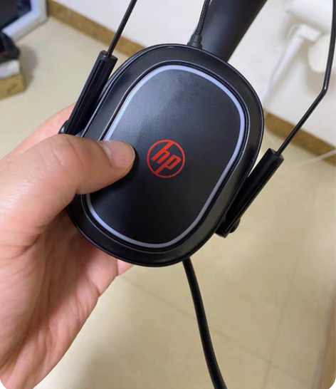 惠普耳机几乎全新，不想要了，功能完好无损。...