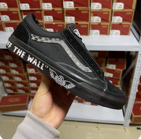 包邮春季 黑色翅膀格子低帮帆布鞋 尺码：3...