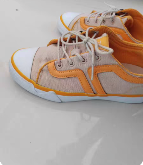 包邮帆布鞋，非诚勿扰，爽快的包邮。 感兴趣...