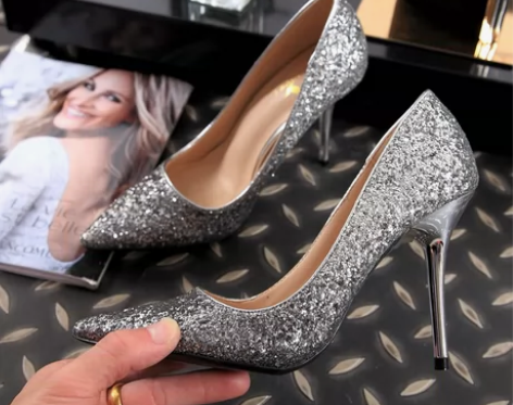 转卖来自星星的你千颂伊同款鞋尖头细跟渐变银...