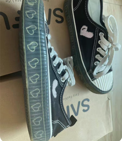 包邮三福 35码黑色帆布鞋 八成新 二手物...