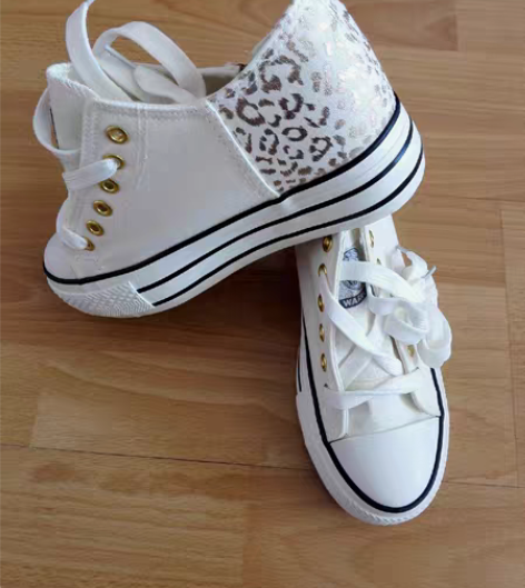 帆布鞋 厚底帆布鞋，增高鞋，小白鞋36码，...