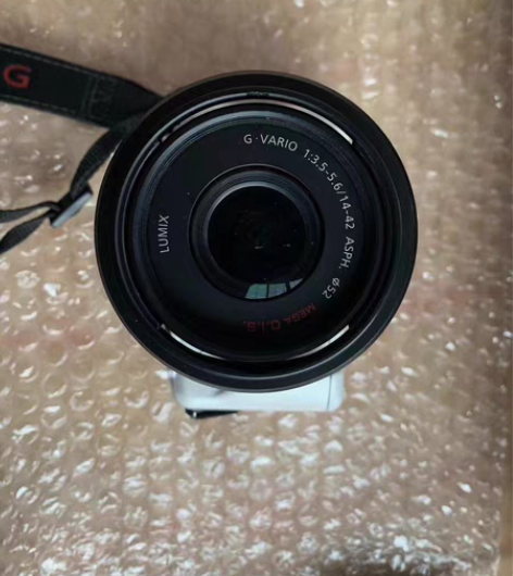 松下微单GF3 奶白色 搭配14-42镜头...