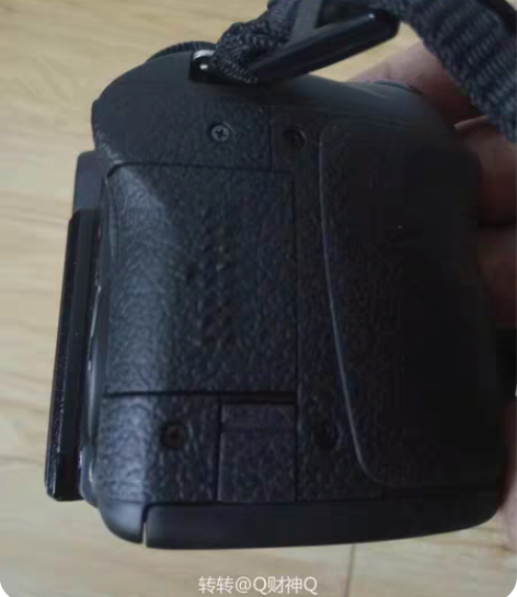 包邮就是比单反小点，微单，功能齐全，就是一...