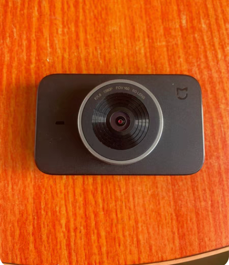 小米米家行车记录仪1  裸机一套，售出不退...