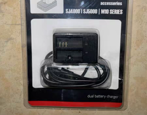 包邮SJCAM山狗一套电池?充电器 感兴趣...