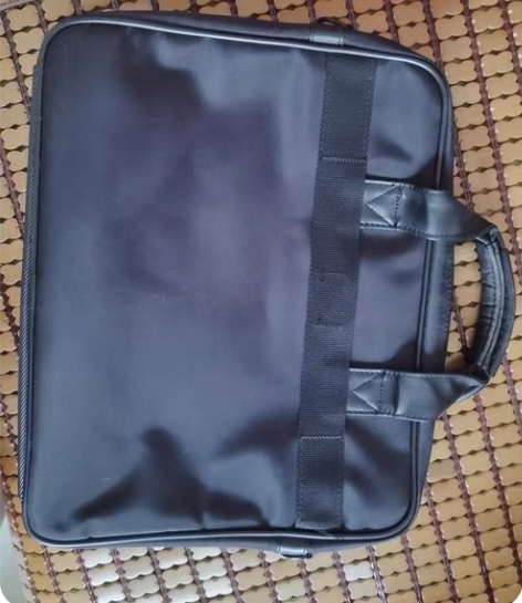 惠普电脑包,可手提可肩背,轻微试用痕迹,提...