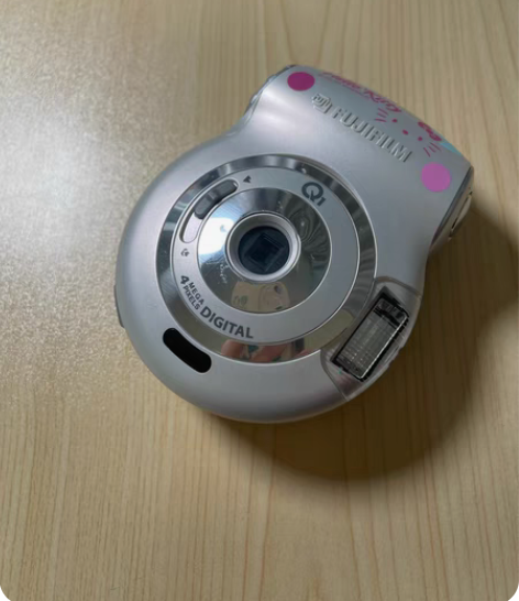 包邮hellokitty 联名款富士Q1 ...