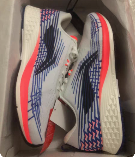 包邮李宁赤兔 45码李宁跑步鞋全新 注意看...