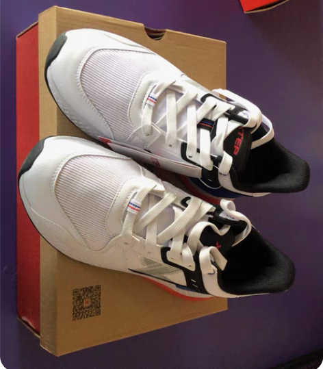 全新，40码，休闲鞋一双！官方价339，现...