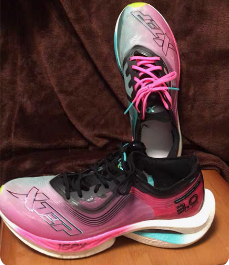 包邮特步品牌 41码 运动鞋跑步鞋轻便舒适...