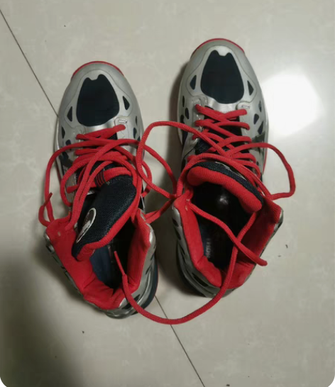 转卖李宁驭帅11篮球鞋水蜜桃高帮13男鞋音...