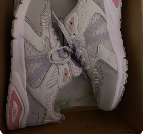 包邮特步女运动鞋35 夏季透气女鞋，鞋后跟...