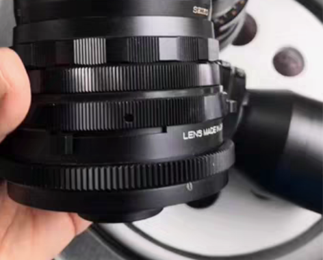 玛米亚50mm镜头成色极新，原厂镜头盖，无...