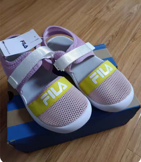 全新斐乐斐乐童鞋斐乐女鞋。3y内长22厘米...