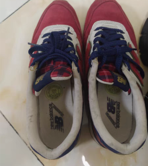 百伦女鞋 没穿多少次 如图40元轻微穿着痕...