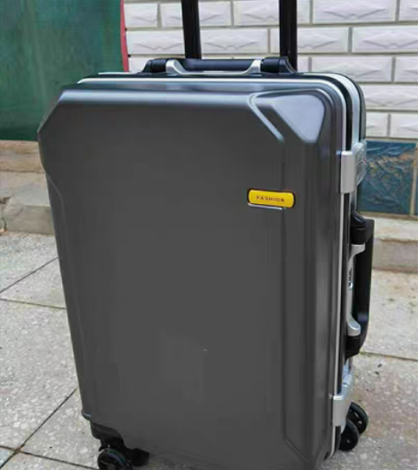 包邮【捡漏】原价500多的全新袋鼠行李箱旅...