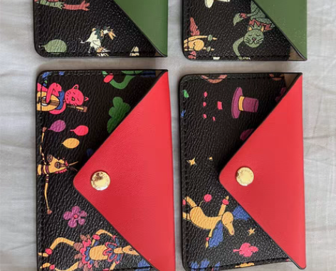 不莱玫卡包 全新红绿各两个，10元/个 单...