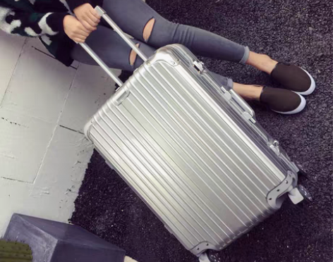 转卖北爱铝框旅行箱包皮箱行李箱拉杆箱万向轮...