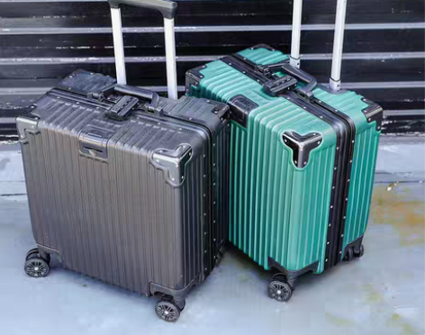 转卖小型行李箱18寸女轻便铝框拉杆箱20男...