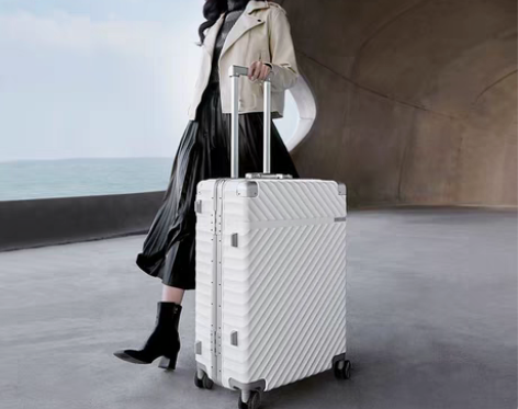 包邮小米90分几何铝框行李箱 精湛工艺 全...