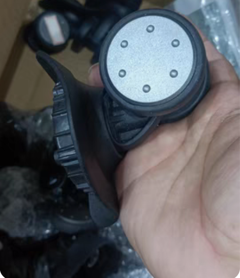 小米90分旅行箱原装轮子 全新有瑕疵。因铆...