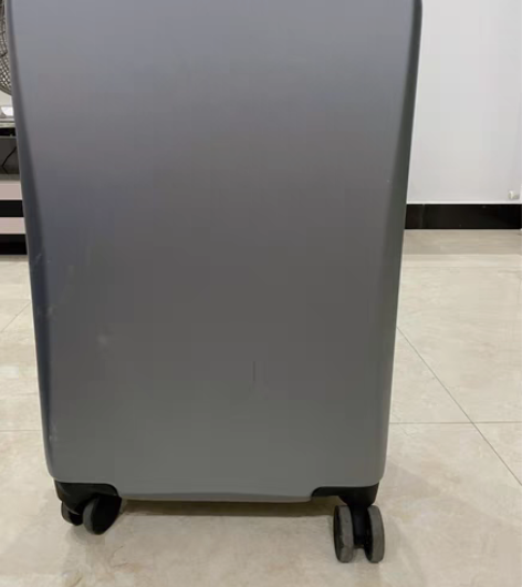 包邮网易严选 银灰色拉杆箱，20寸 98新...