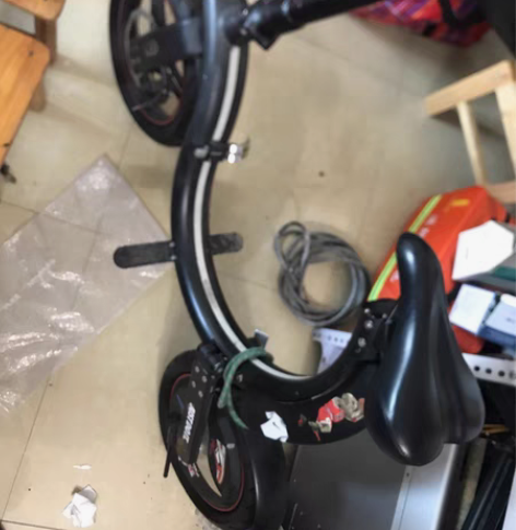 折叠电动车。折叠自行车。裸车无配件。电池坏...