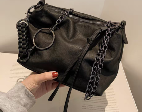 转卖高级感软皮包包  包邮 洋气链条单肩斜...