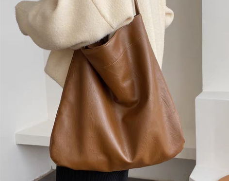 转卖天彩翼飞 女士包 单肩包 秋冬 感兴趣...